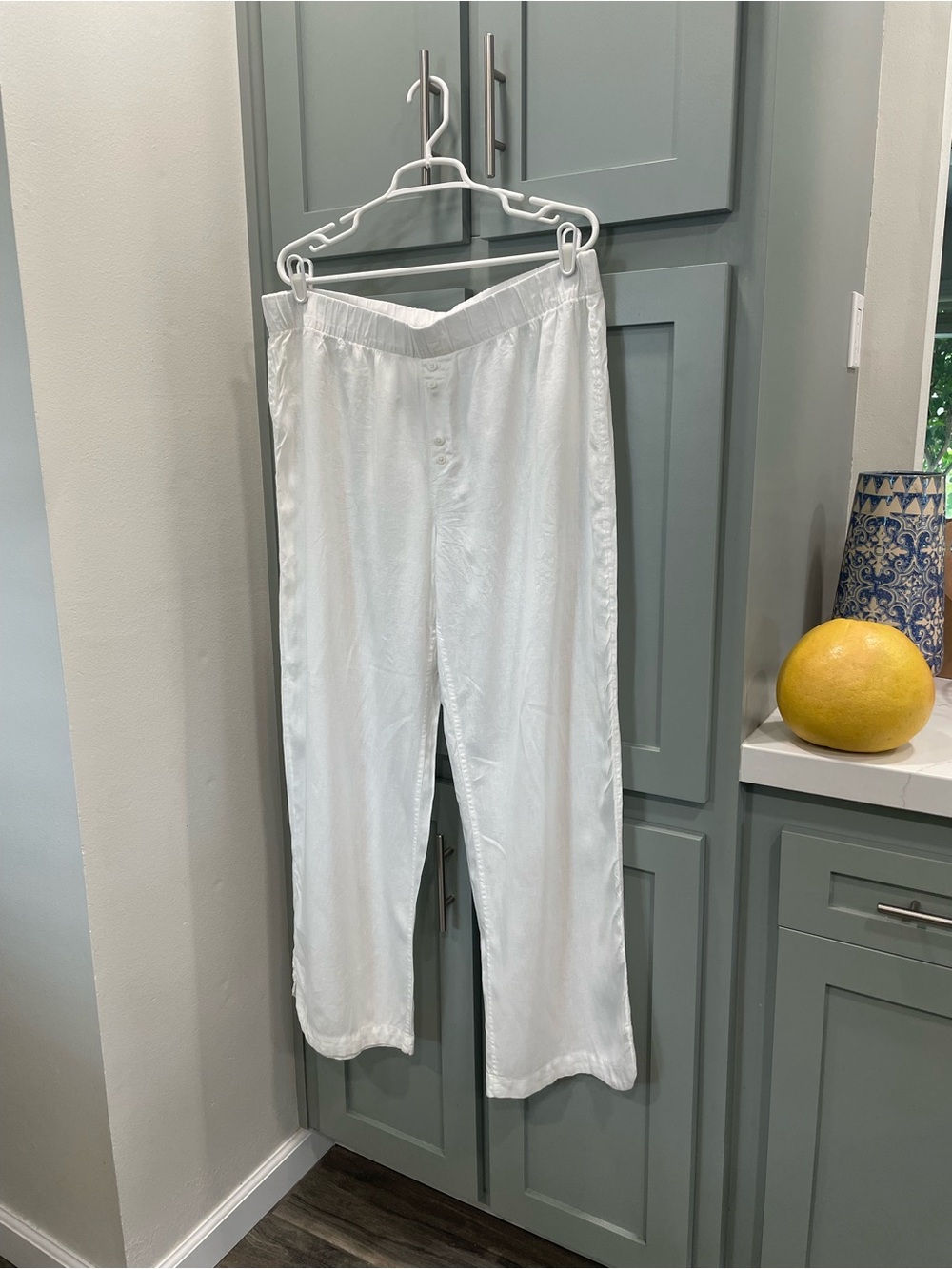 stars above White Textured Lounge Pants